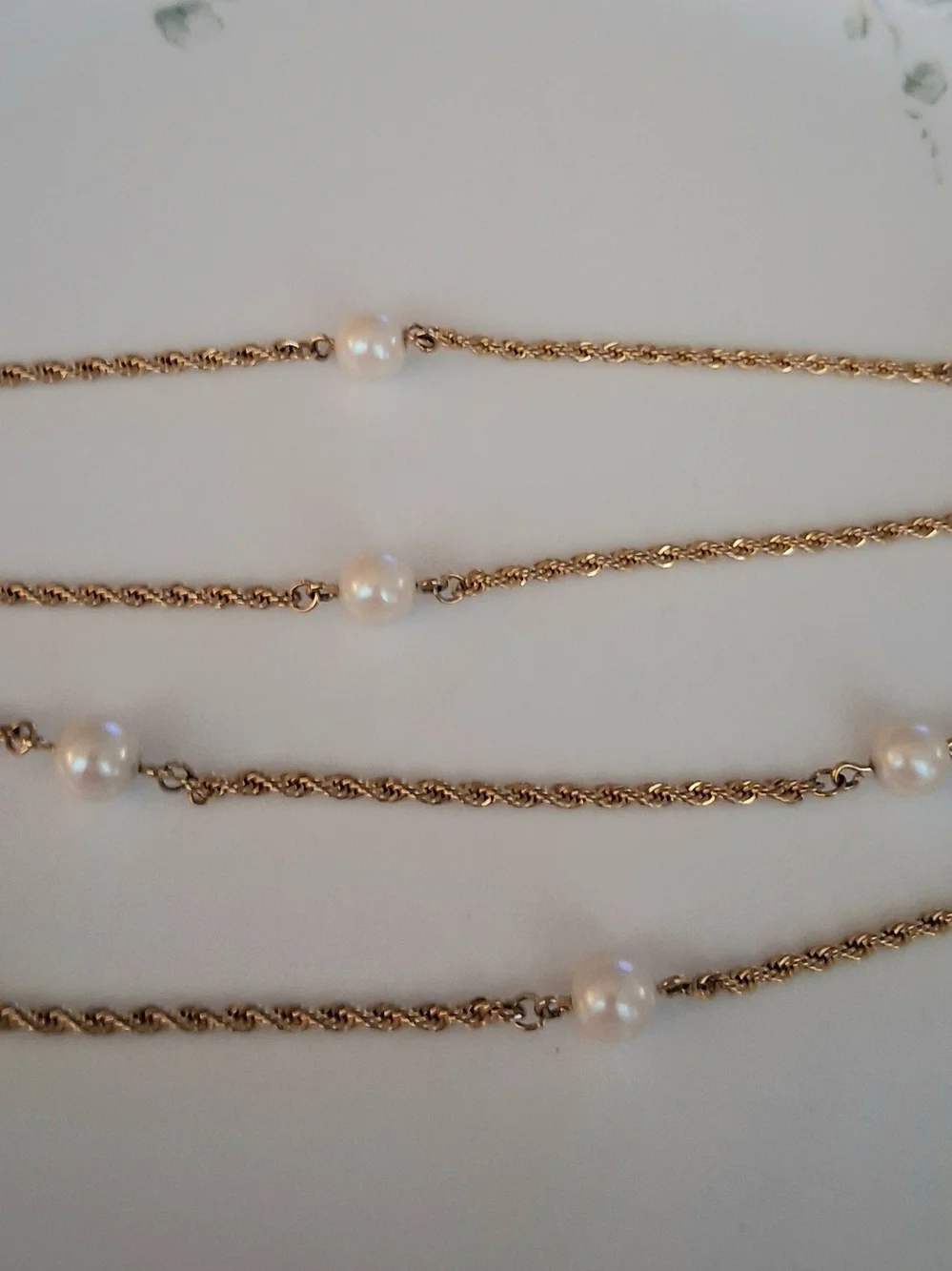 Vintage Gold Tone Pearl 14 1/2" Long Rope Necklace - Women Jewelry - Picture 3 of 4